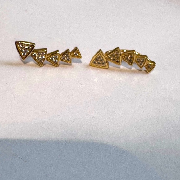✨ Stylish Vintage Climbers Gold Plated with Pave Crystals Earrings ✨ - Picture 11 of 16